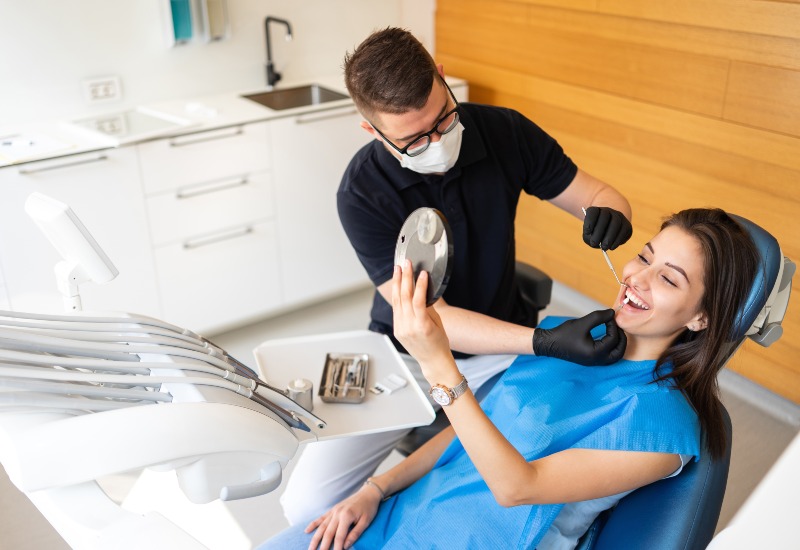 Porcelain dental veneers for a smile makeover at a trusted clinic in Trenton, MI